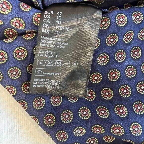 H&M Women's 10 Medium Sleeveless Blouse Navy Button Up Western Indie Shirt - Picture 8 of 8